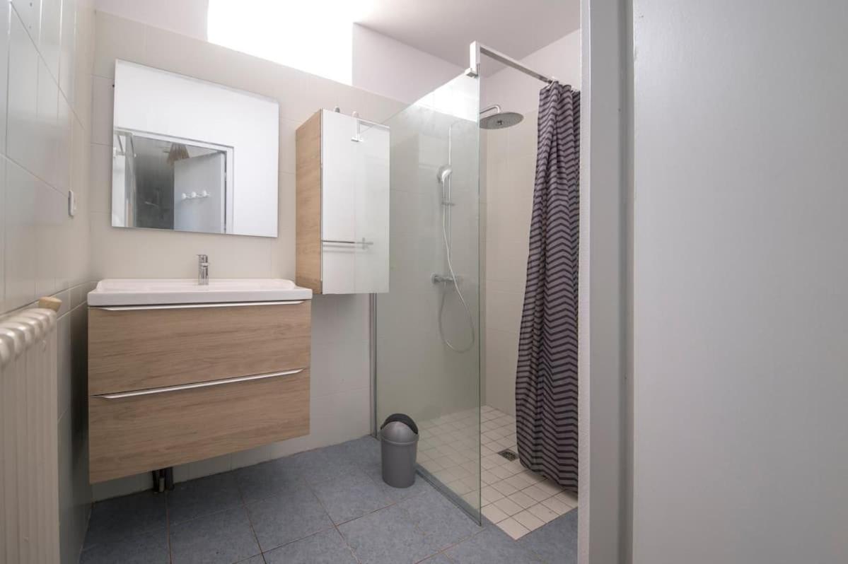 La Cahute, Appartement T2 Avec Jardin Ou Appartement Familial T6 몽토방 외부 사진