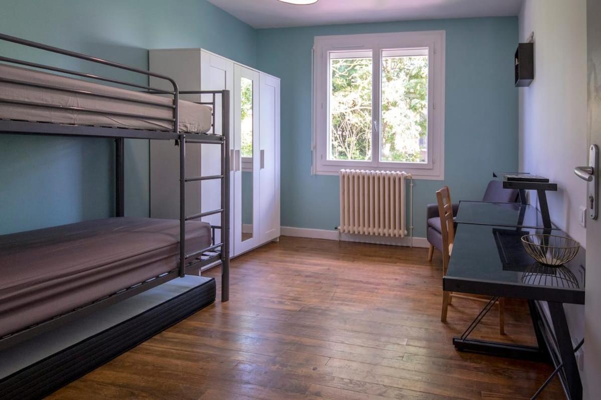 La Cahute, Appartement T2 Avec Jardin Ou Appartement Familial T6 몽토방 외부 사진