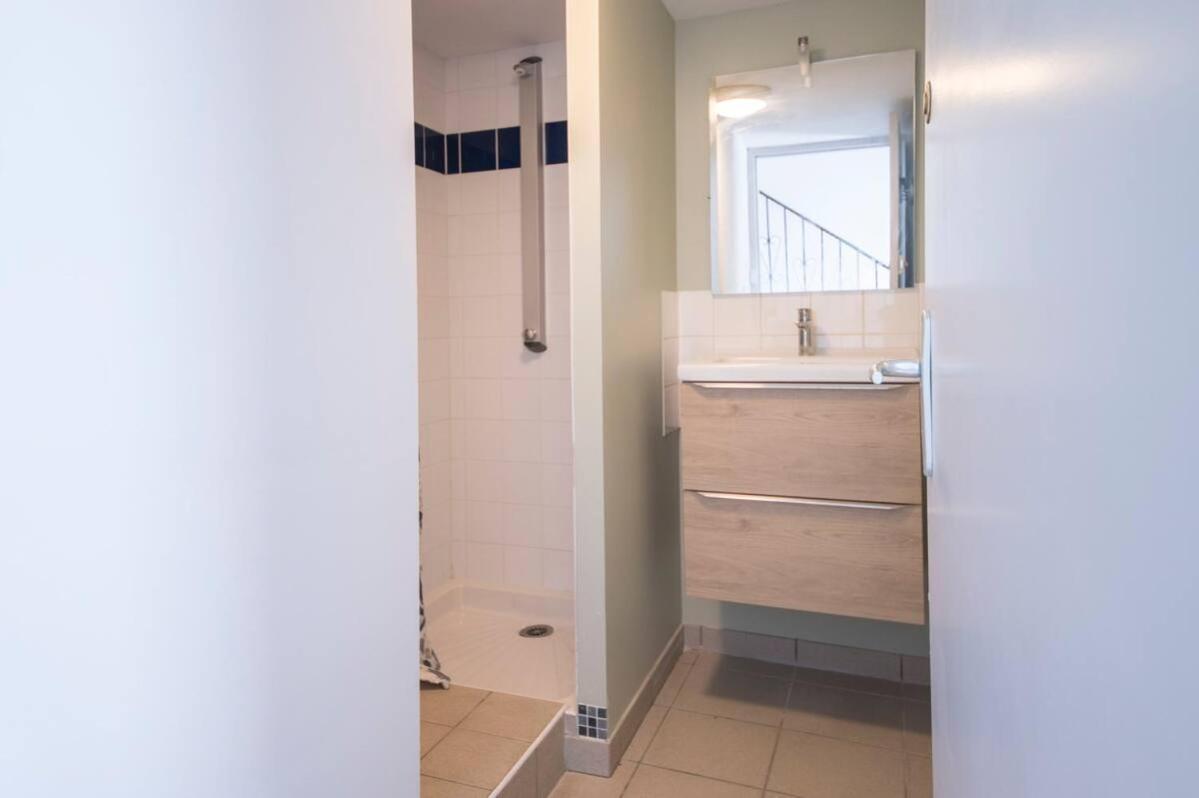 La Cahute, Appartement T2 Avec Jardin Ou Appartement Familial T6 몽토방 외부 사진